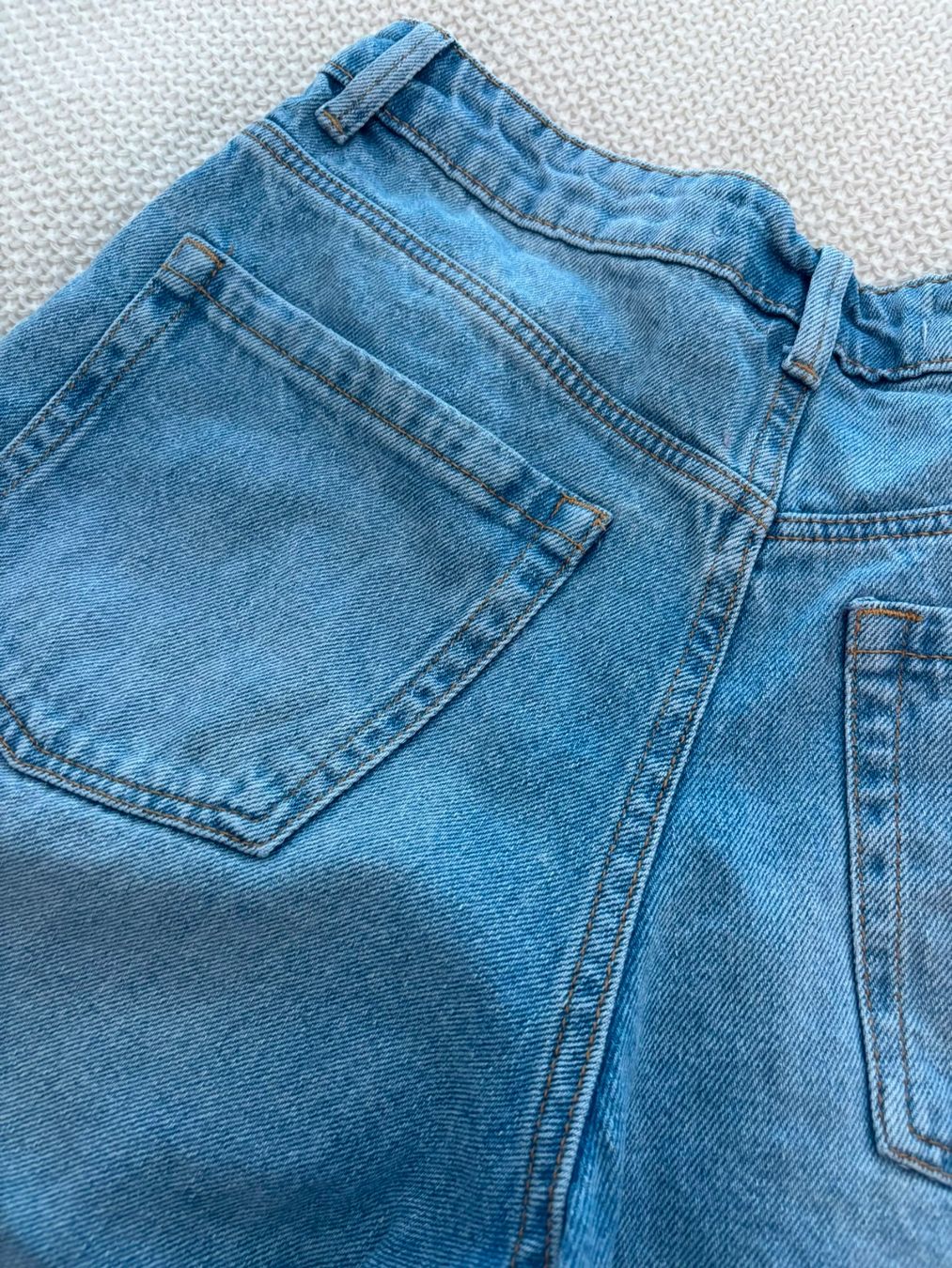 Bershka Jeans: Jeans, 3/4, Woman – Usato da Eglisau venduto da Marc_J. 2