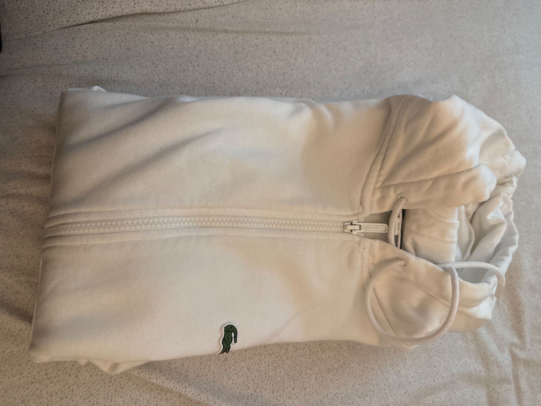 Lacoste Giacche: Lacoste Kapuzenjacke Gr. S  weiss – Usato da Oberwil BL venduto da Zenga60