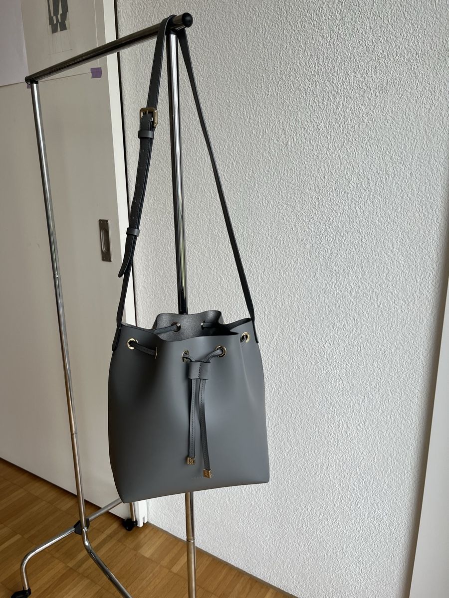 Coccinelle Borse da donna: COCINELLE Tasche grau NP:320-. – Usato da Immensee venduto da Panchi4 1