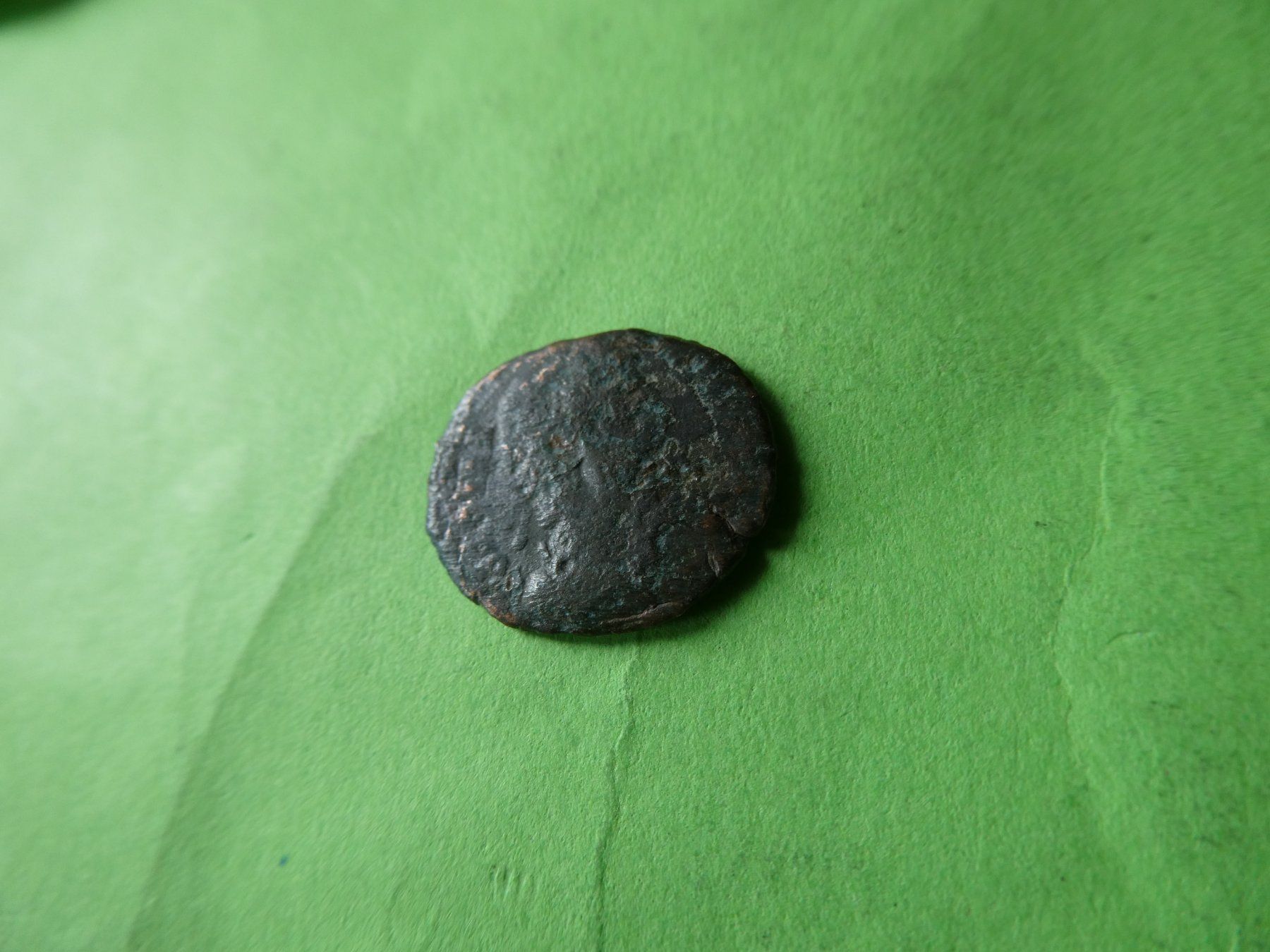 Tutti le monete: uralte Bronzemünze  16 mm     1.31 g – Usato da Hinterforst venduto da Rohusri 1
