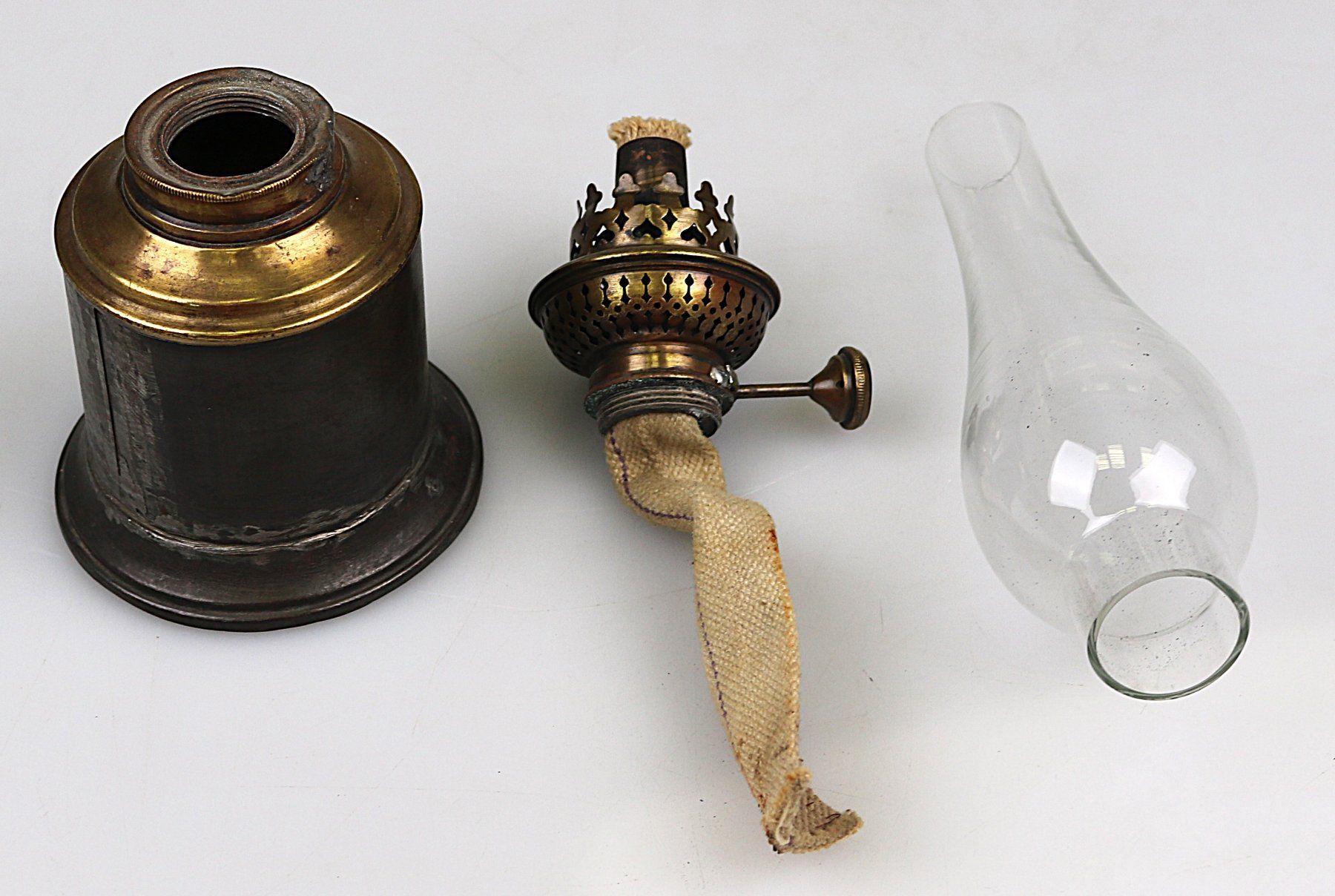 Lampen: Antike Petroleumlampe / Öllampe – Gebraucht aus Volketswil von brockipfannenstil 5