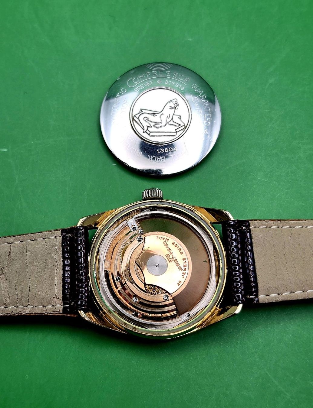 Jaeger-Lecoultre Orologi: Rare! VINTAGE JAQUET+GIRARD  AUTOMATIC  DATE  COMPRESSOR – Usato da St. Gallen venduto da Premium-Vintage 2