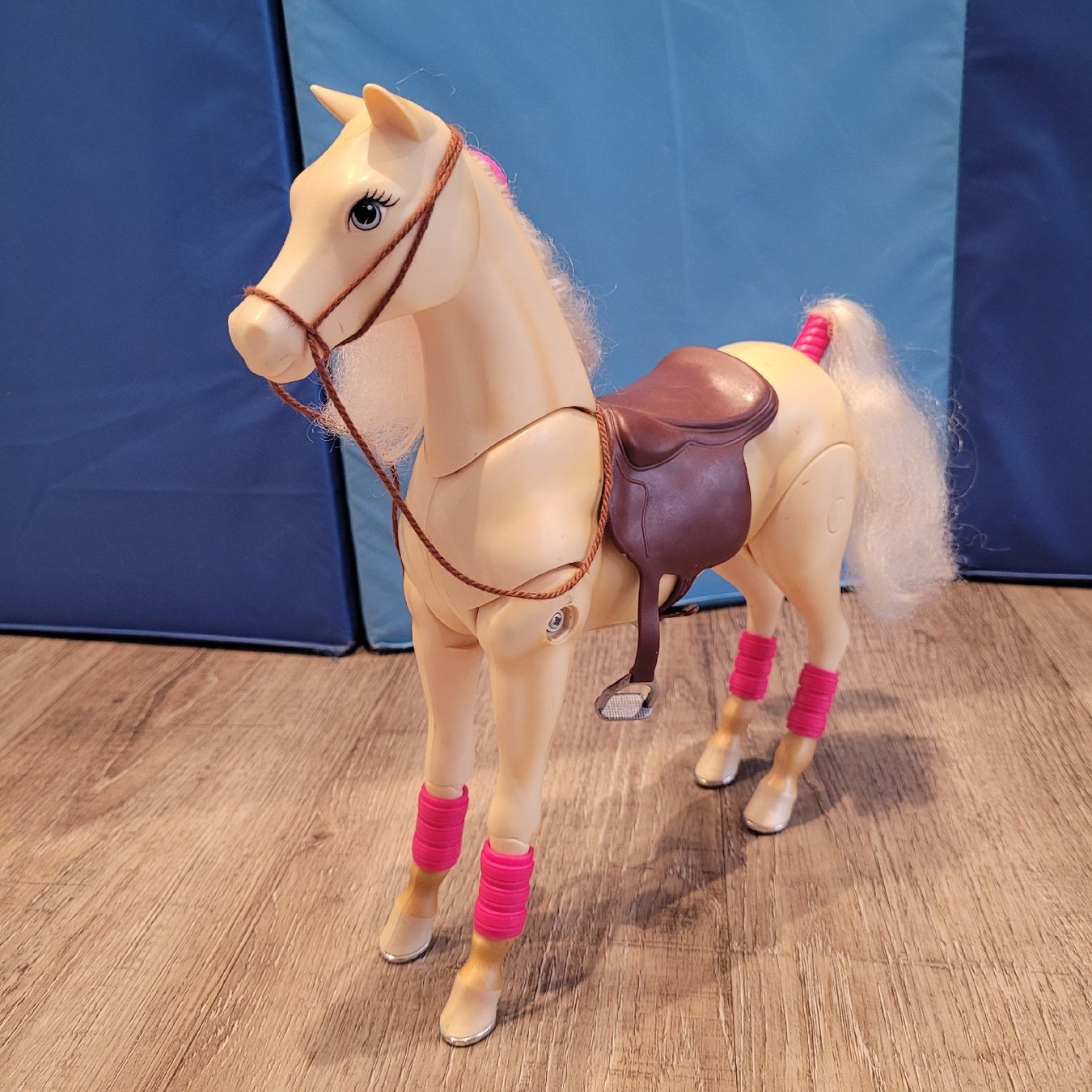 Spielzeuge: Barbie Pferd Tawny Springpferd – Gebraucht aus Niederbuchsiten von klengyel 5