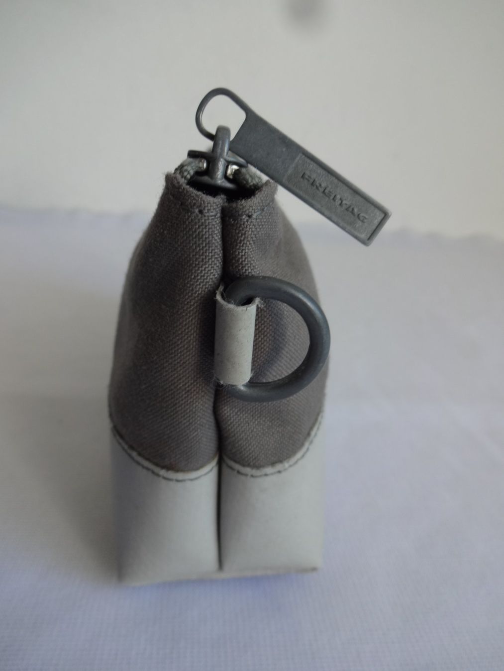 Freitag Custodie per cosmetici: FREITAG Kosmetik Tasche – Usato da Frauenfeld venduto da rey06 3