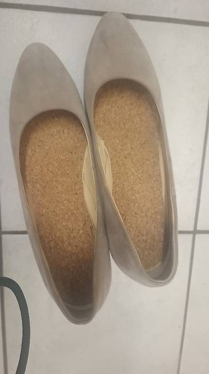 Damenschuhe: Pumps 38 – Gebraucht aus Wäldi von Fergiu 1