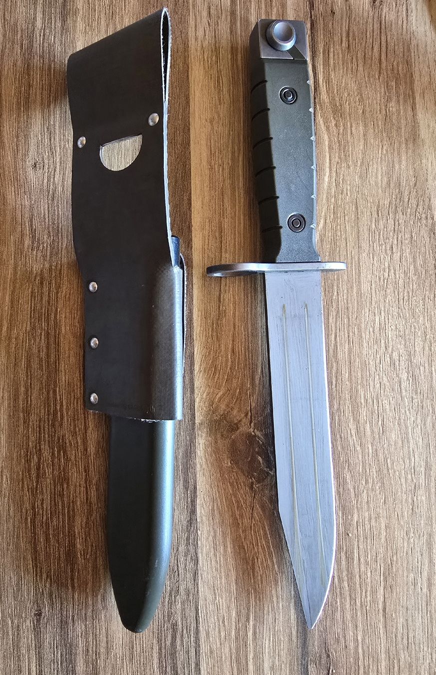 Armée suisse Armes blanches: Bajonett 90er  – Neuf avec emballage d'origine à Burgistein par maia13 2