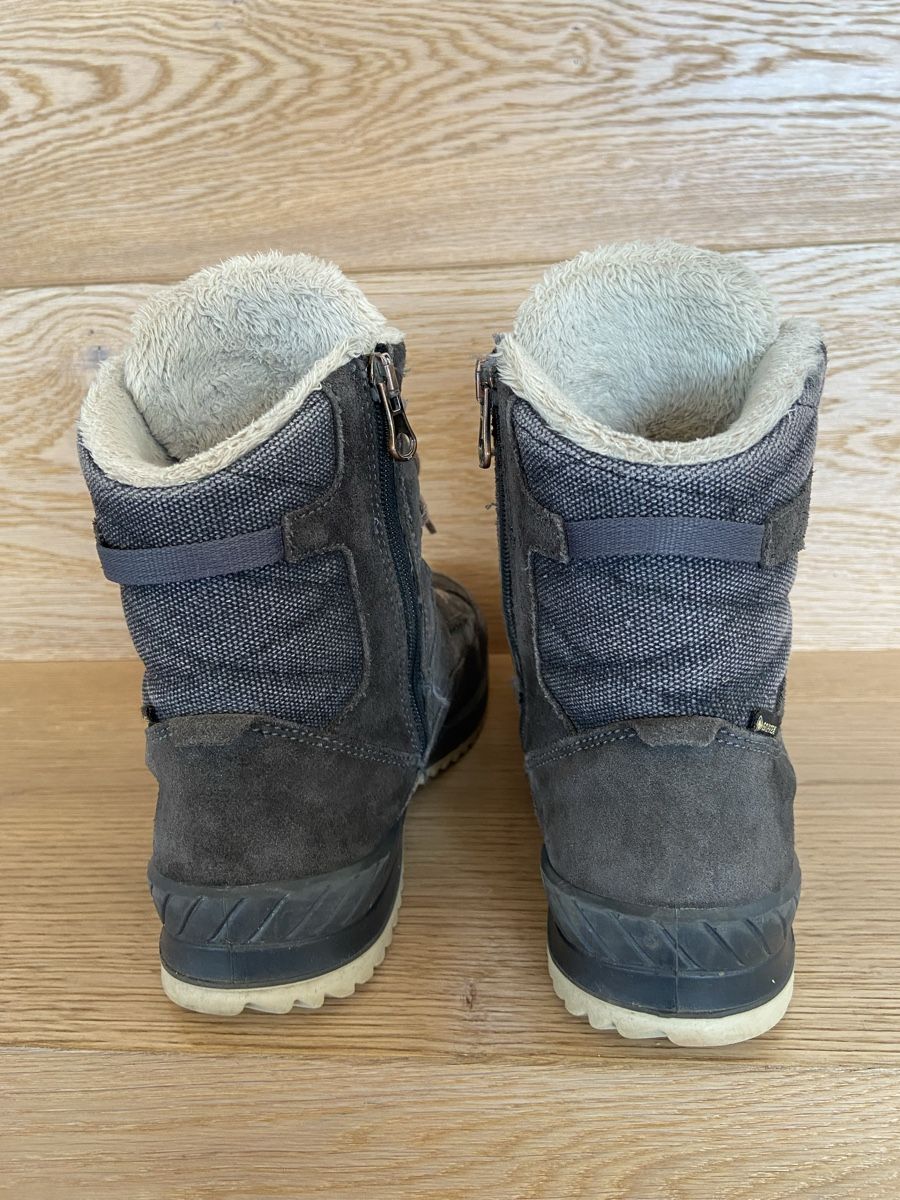 Schuhe für Jungen: Winterschuhe Gr. 35 – Gebraucht aus Lützelflüh-Goldb von N.H. 5