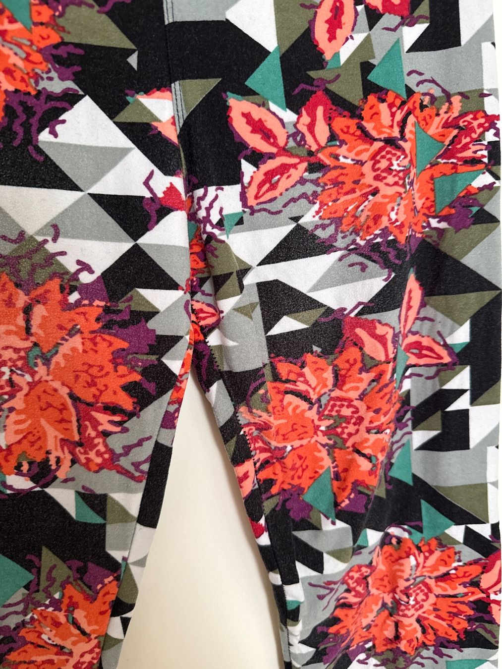 Leggings: LULAROE Leggings ONE SIZE – Gebraucht aus Horgen von linuxrp 3