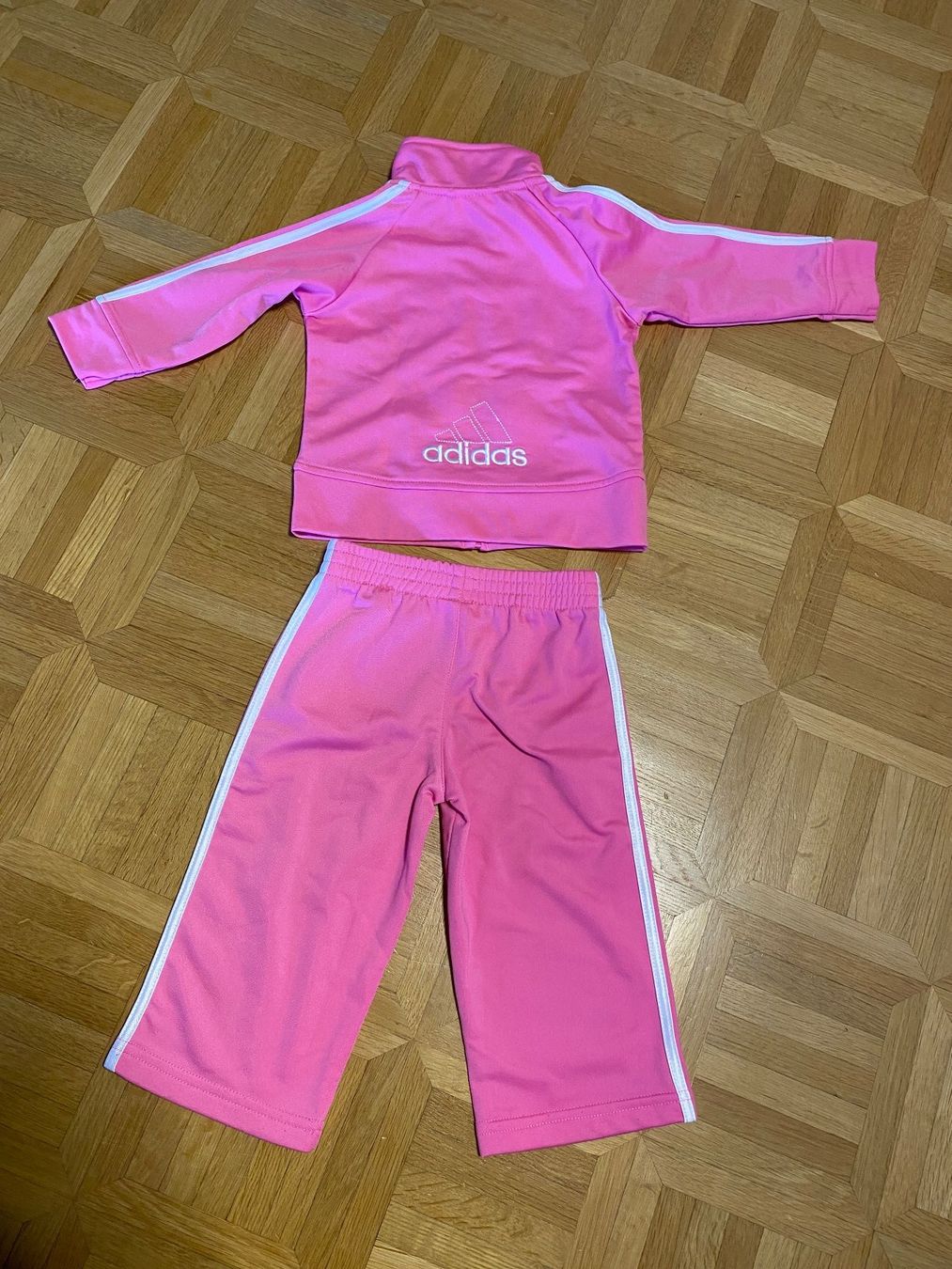 Completi: Adidas Trainer pink Gr. 80 – Usato da Vilters venduto da Zwaergli13 1