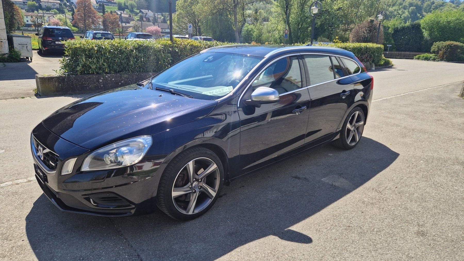Volvo Automobili: Volvo V60 T6 R-Design ab MFK – Usato da Brügg BE venduto da Topoffice