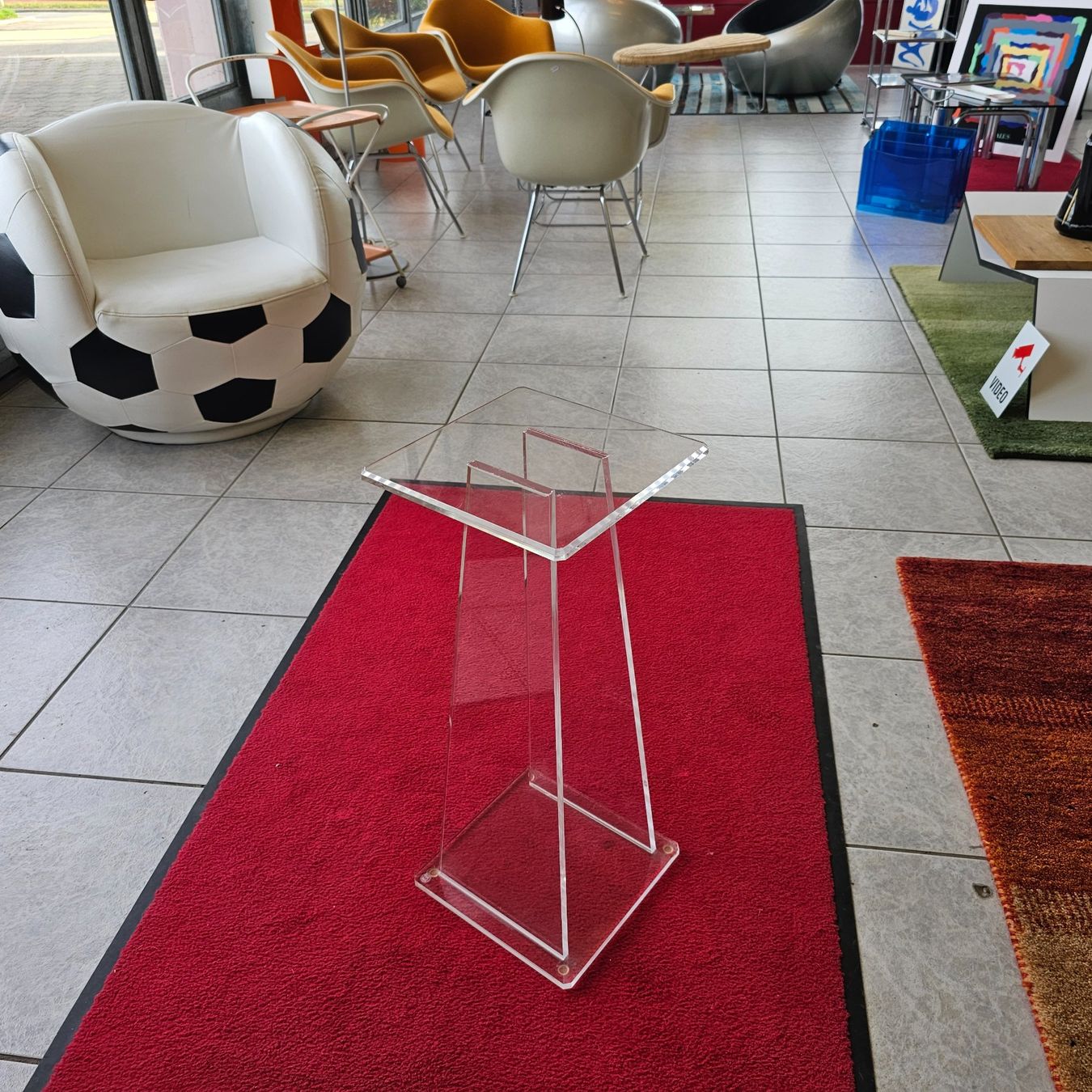 Altro per la casa: Vintage Blumensäule, Blumenständer Plexiglas. Floor Stand – Usato da Nottwil venduto da Wondewa-Shop 9