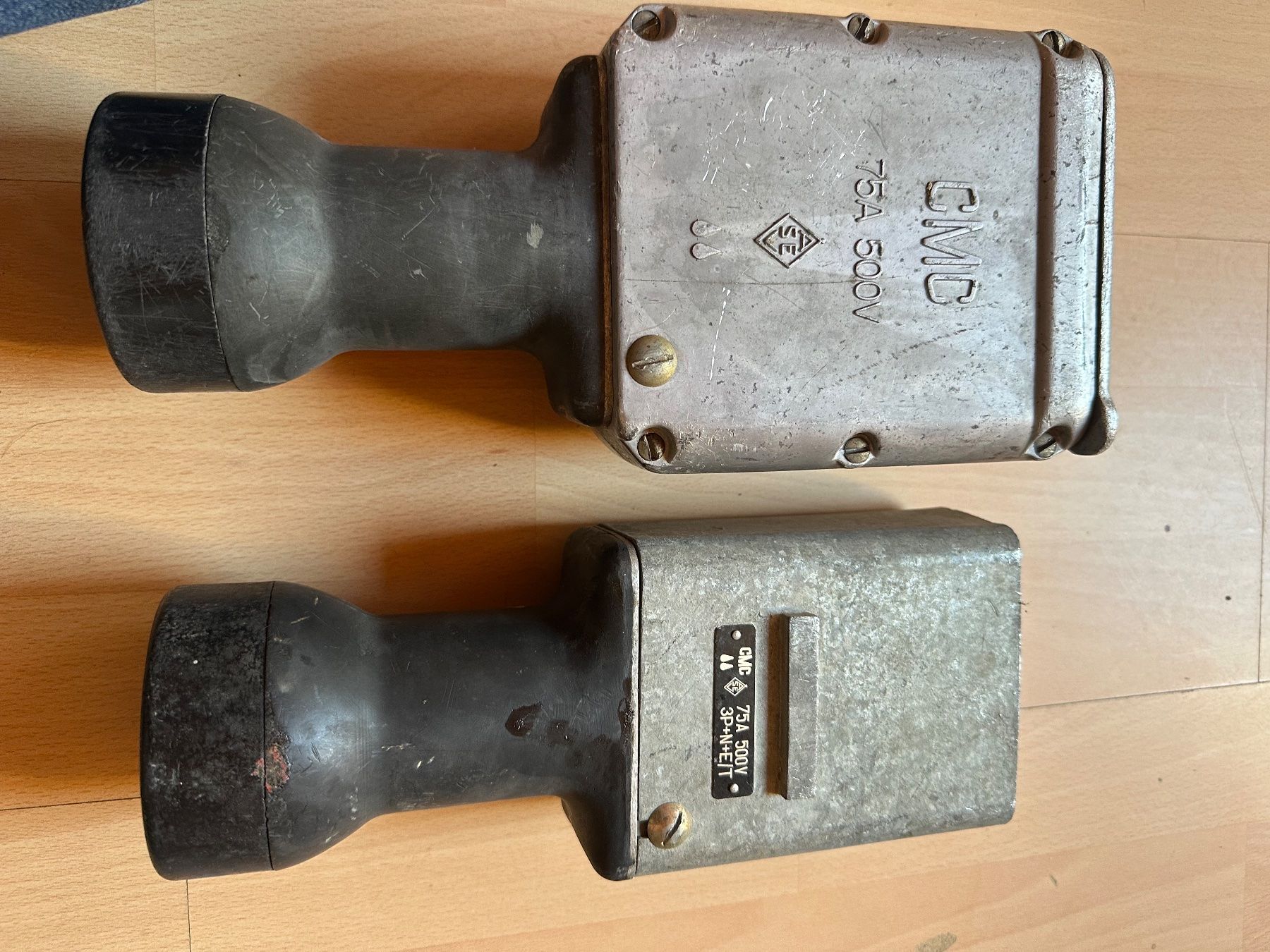Spine: Stecker und Kupplung J 75 /5Polig – Usato da Huttwil venduto da Bolpa