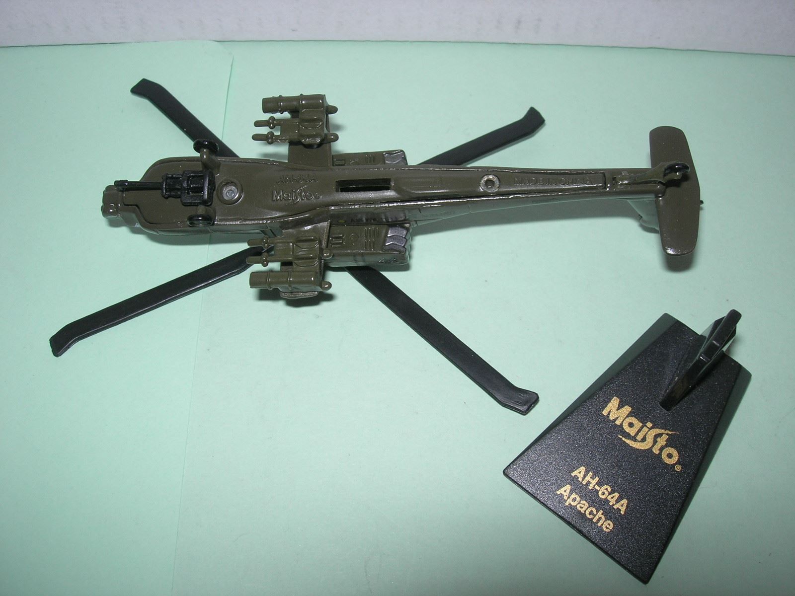 Maisto Kit di modellismo & Modellini statici: Helicopter AH-64A Apache ° Maisto 1:87 – Nuovo e nell'imballaggio originale da Hornussen venduto da Amw 4