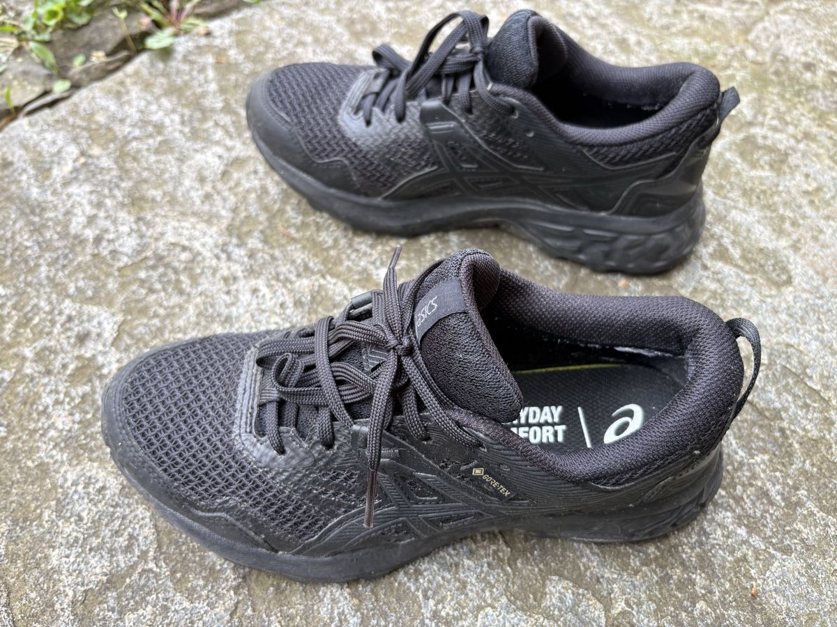 Asics Scarpe da donna: Asics Gel-Sonoma 5 GTX schwarz – Usato da Zürich venduto da que_kf7d 1