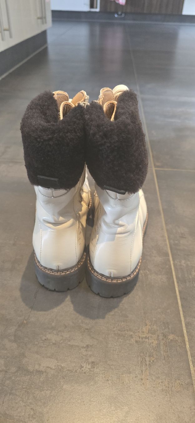Damenschuhe: Giorgio Perticari Winter-Boots Gr. 38 Lammfell – Gebraucht aus Schönenwerd von violett03 1