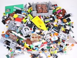 1.5 kg. Legoteile mit Minifiguren