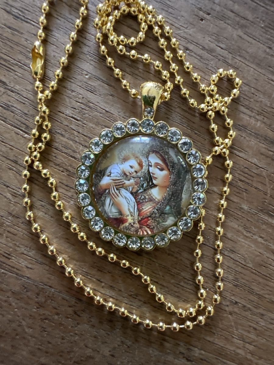 Ciondoli: Kette mit Madonna und Kind – Nuovo (secondo la descrizione) da Trüllikon venduto da angela4444
