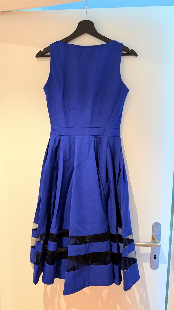 Kleider: Elegantes Kleid Neu Grösse XS – Neu und originalverpackt aus Eiken von sanyok700 1