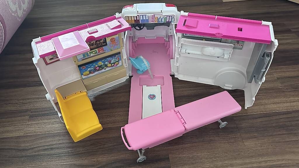 Giocattoli: Barbie Krankenwagen – Usato da Matzendorf venduto da Dindli06 2