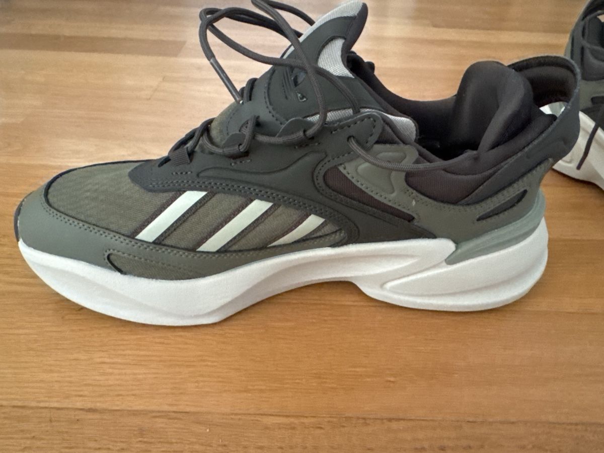 Herrenschuhe: Adidas Sneaker – Neu (gemäss Beschreibung) aus Kreuzlingen von eli_qm8d 3