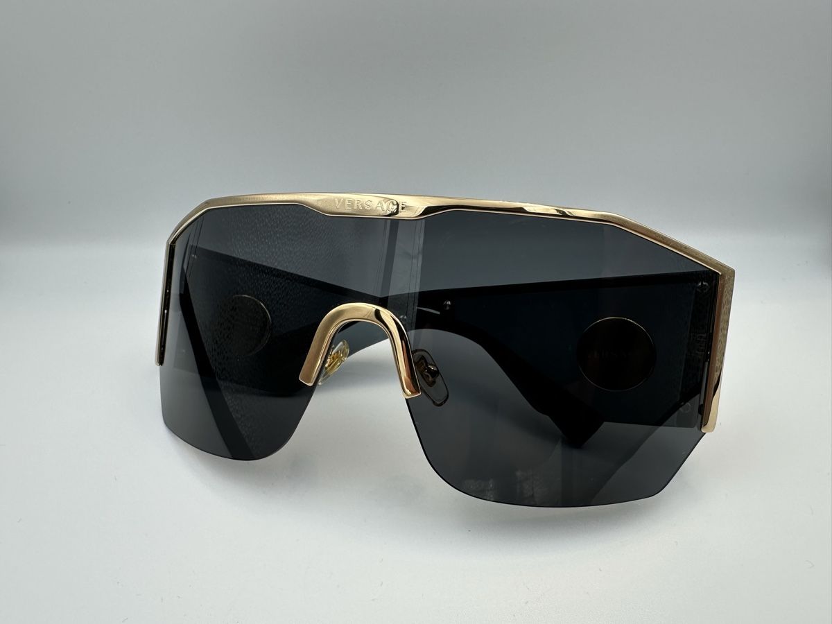 Versace Occhiali & Lenti: Versace Sonnenbrille, Schwarz/Gold – Usato da Schwende venduto da weesli 1