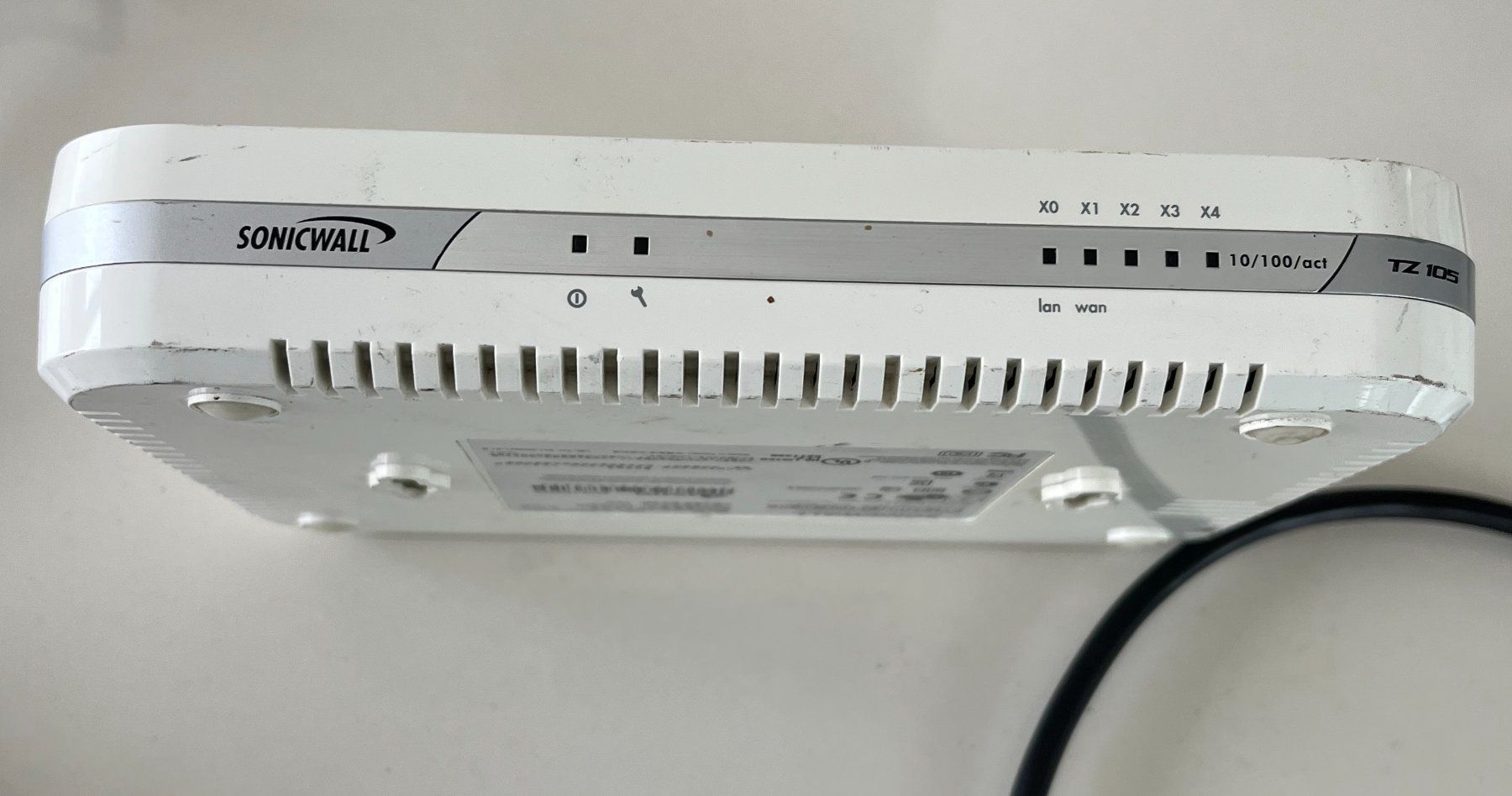 Sonicwall Firewall: Sonicwall TZ105 occasion – Gebraucht aus Carouge GE von Pierre48 1