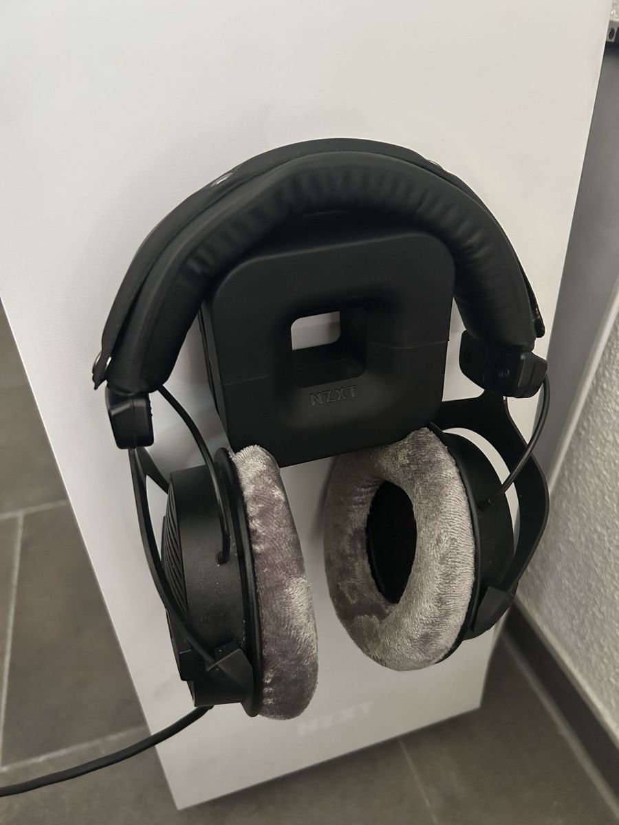 Altro in Decorazioni & Accessori: Kopfhörerständer magnetisch NZXT Puck – Usato da Unterengstringen venduto da Alexa17 2