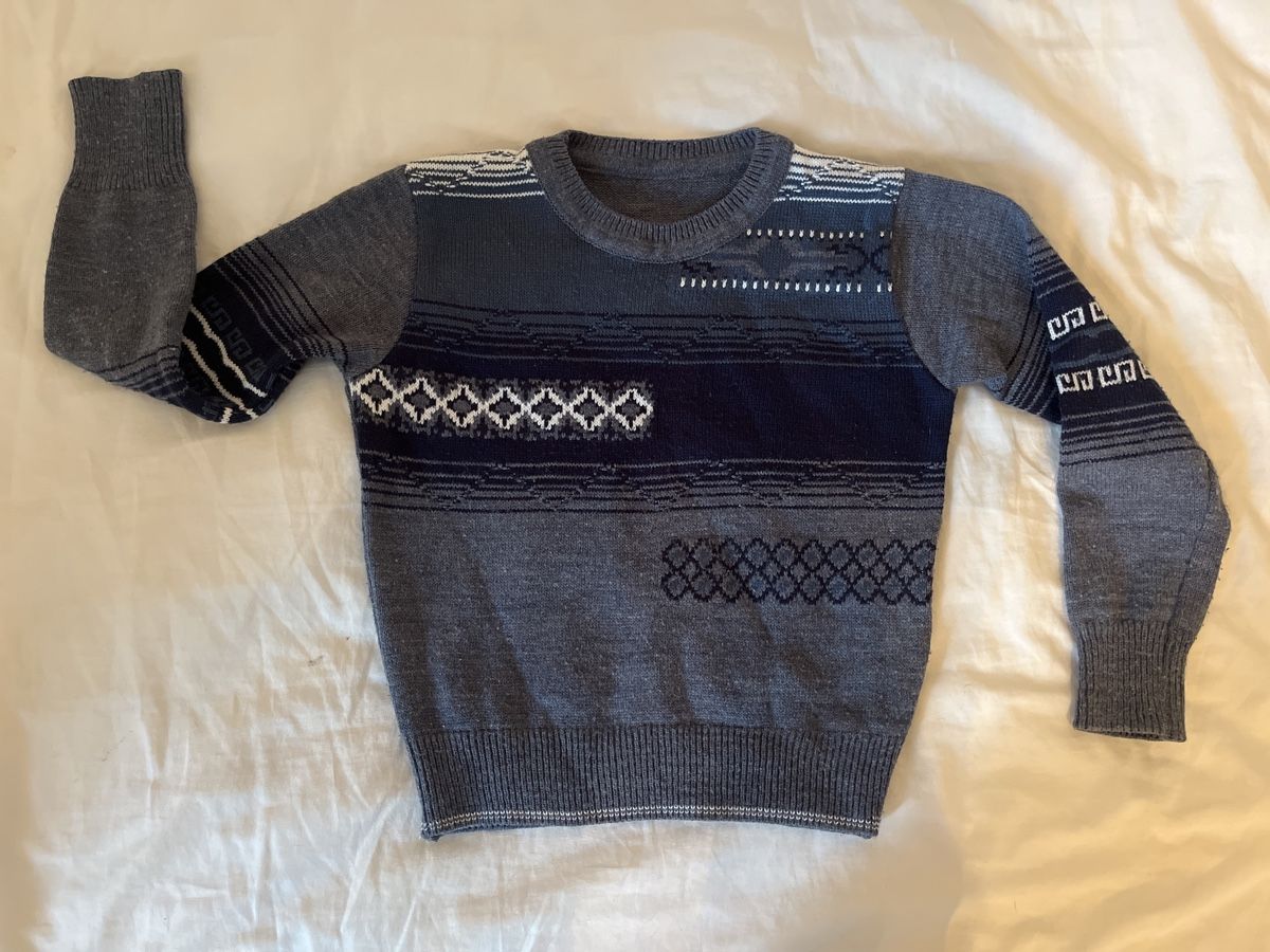 Pullover & Sweatshirts: Warmer Winter-Pulli, Gr. ca 104-110 graue – Gebraucht aus Kaisten von saleforfun