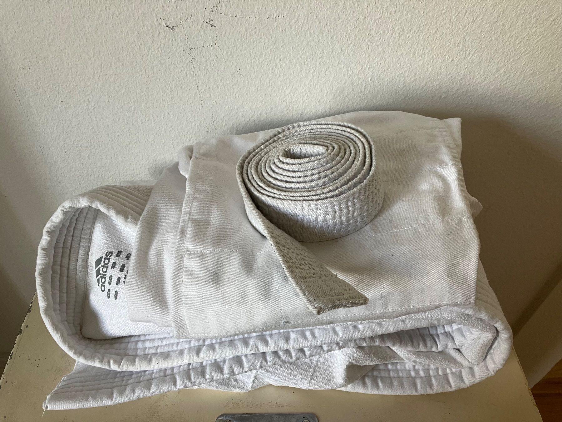 Completi: Gi Judo/Ju-jitsu Trainingsanzug, Grösse 150 – Usato da Zürich venduto da MonkeyTunes 8