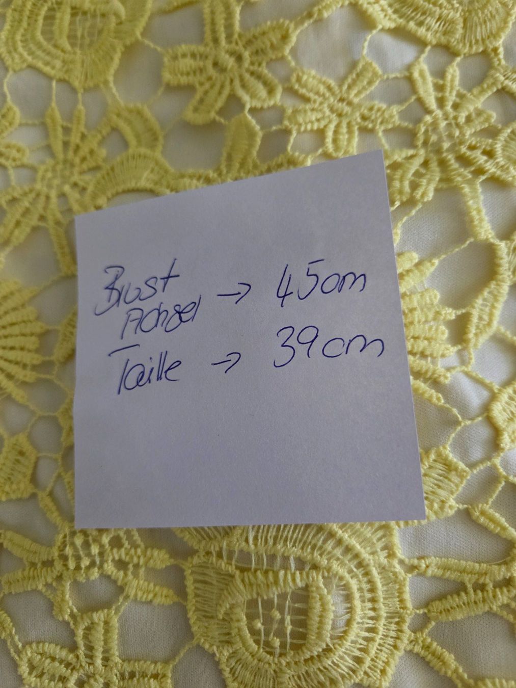 Vestiti: Wunderschönes Neckholder-Spitzenkleid – Nuovo (secondo la descrizione) da Abtwil AG venduto da MaVo.0710 5