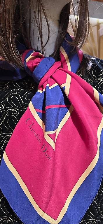 Foulard & Sciarpe: Foulard Dior – Usato da Saubraz venduto da Caly0 1