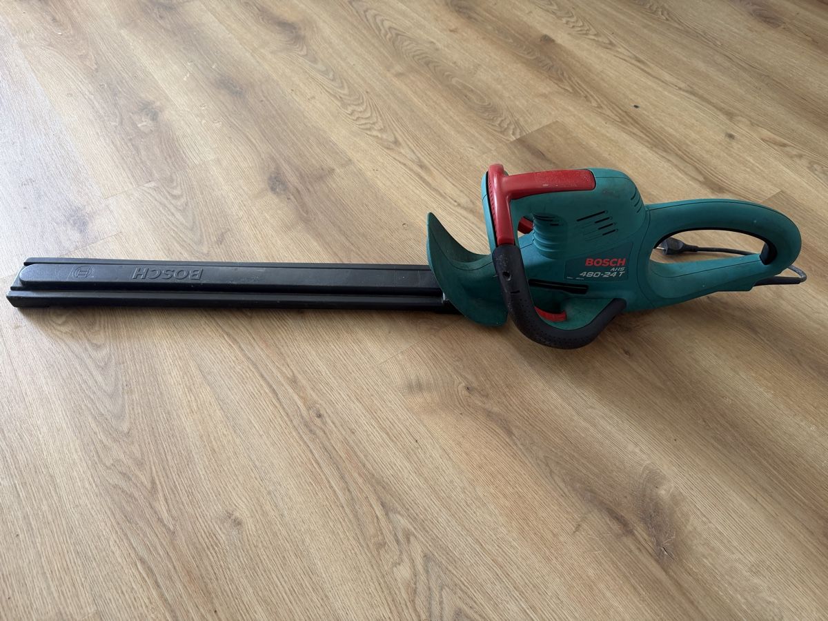 Bosch Tous les outils: Elektrische Heckenschere – D'occasion à Niederrohrdorf par Grossadmiral 1
