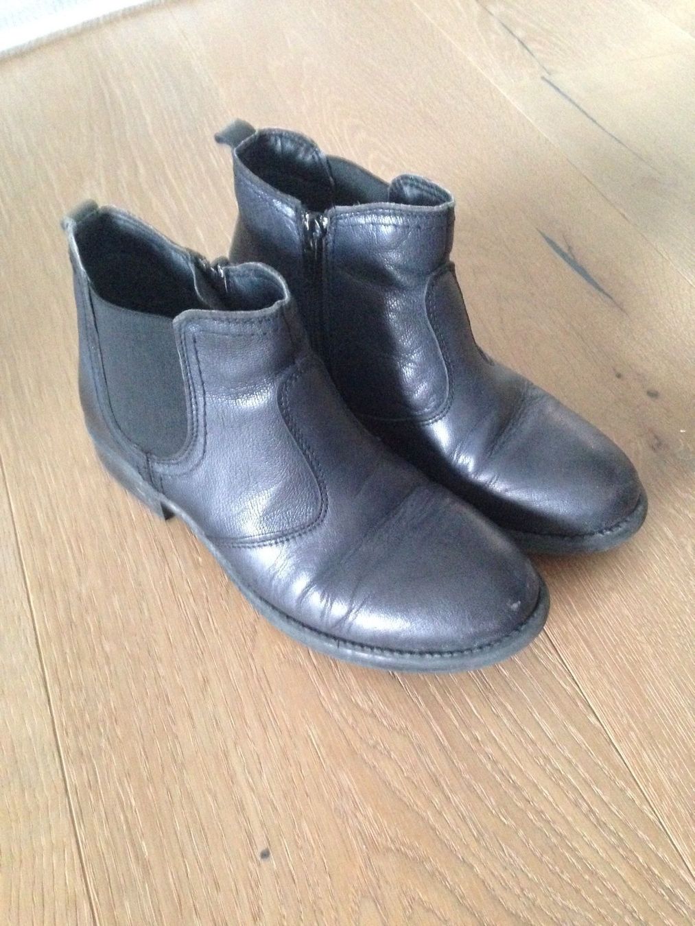 Scarpe per ragazze: Leder Stiefeletten Gr. 32 – Usato da Affoltern am Albis venduto da variablend