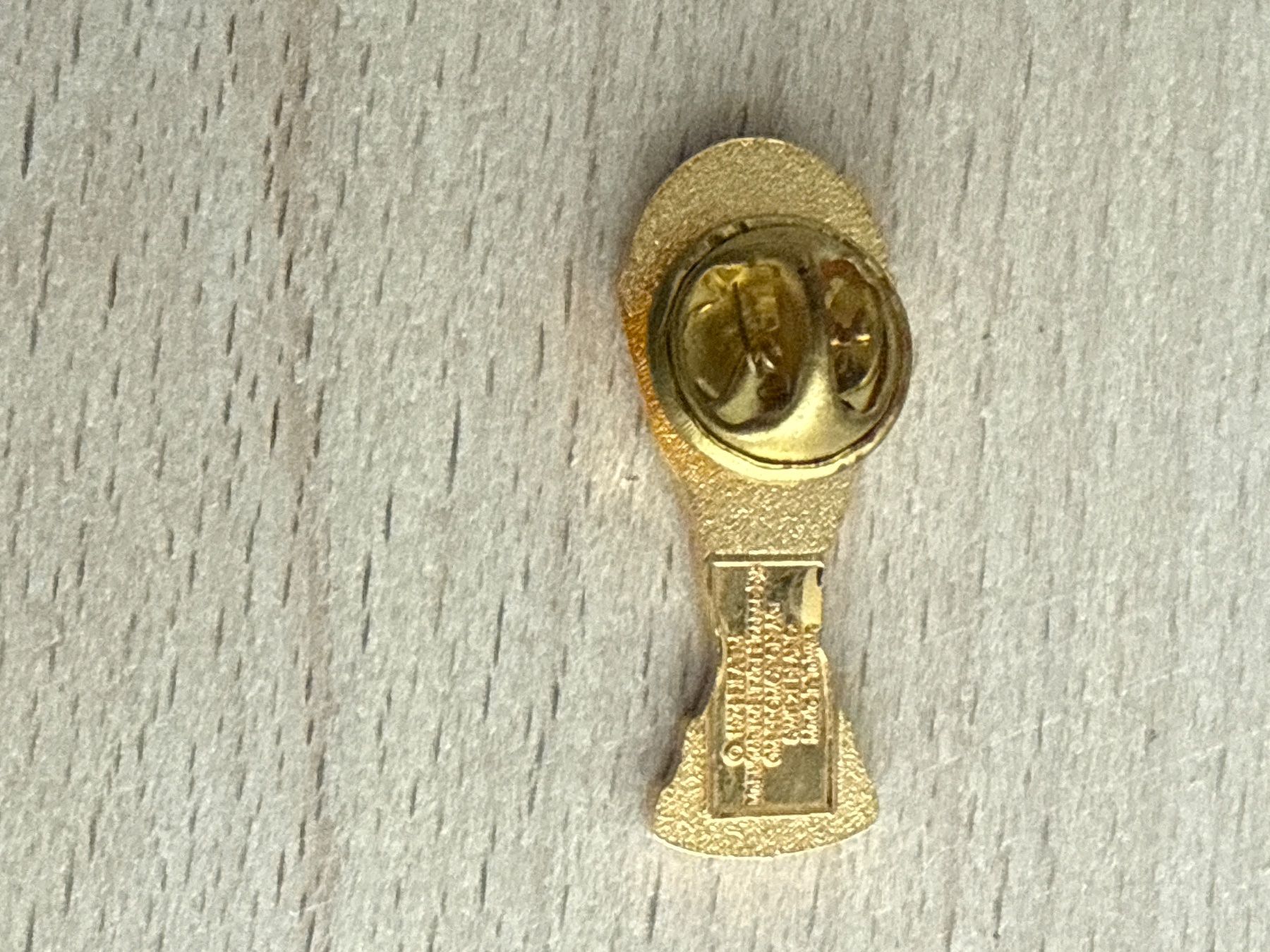 Fifa Plaketten & Abzeichen: Pin Weltpokal FIFA World Cup – Gebraucht aus Glattbrugg von Schweigmatt 1