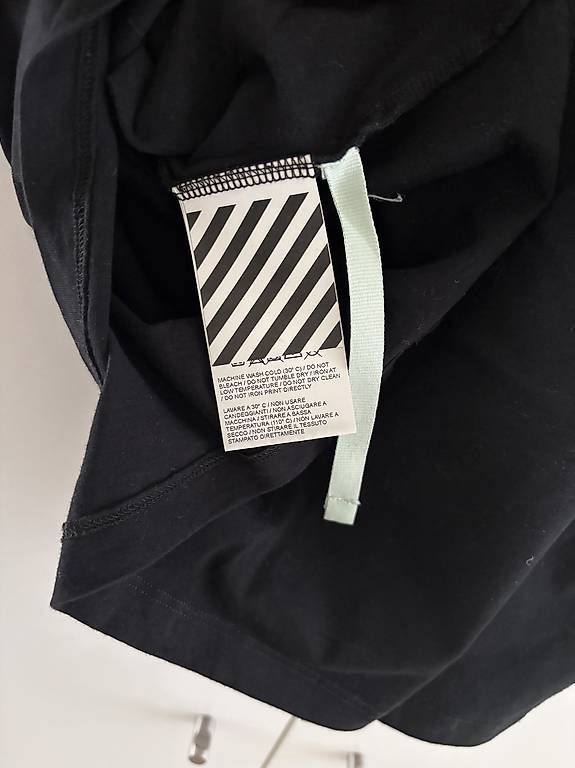 T-shirt: OFF-WHITE TSHIRT – Usato da Mendrisio venduto da yus_gtq7 3