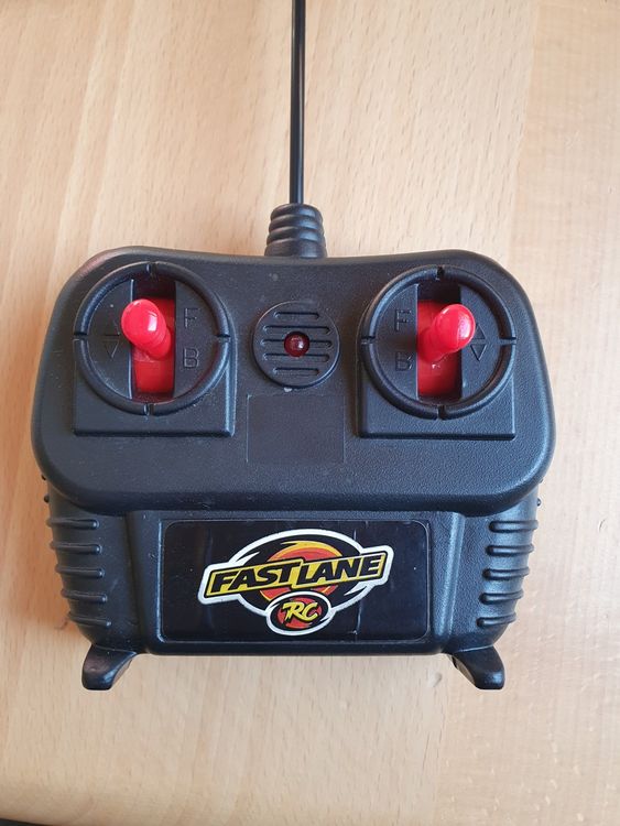 Ferngesteuertes Boot Mit LED-Licht - RC Boot Für Kinder Mit Aufblasbarem Pool