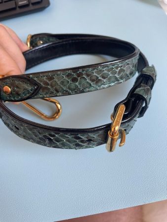 Louis Vuitton shoulder strap in python and black leather