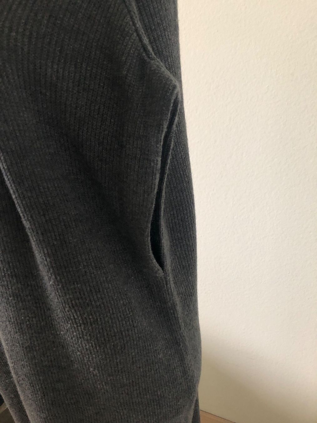 Alba Moda Vestiti: Winter Strickkleid, warm & gemütlich, Grösse 46, Grau! – Usato da Arlesheim venduto da leyRum4.5 2