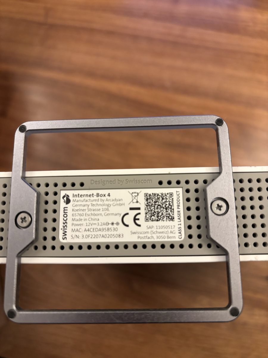 Swisscom Modems & Router: Router/WLAN Internet-Box 4 – Gebraucht aus Zürich von meta_q 3