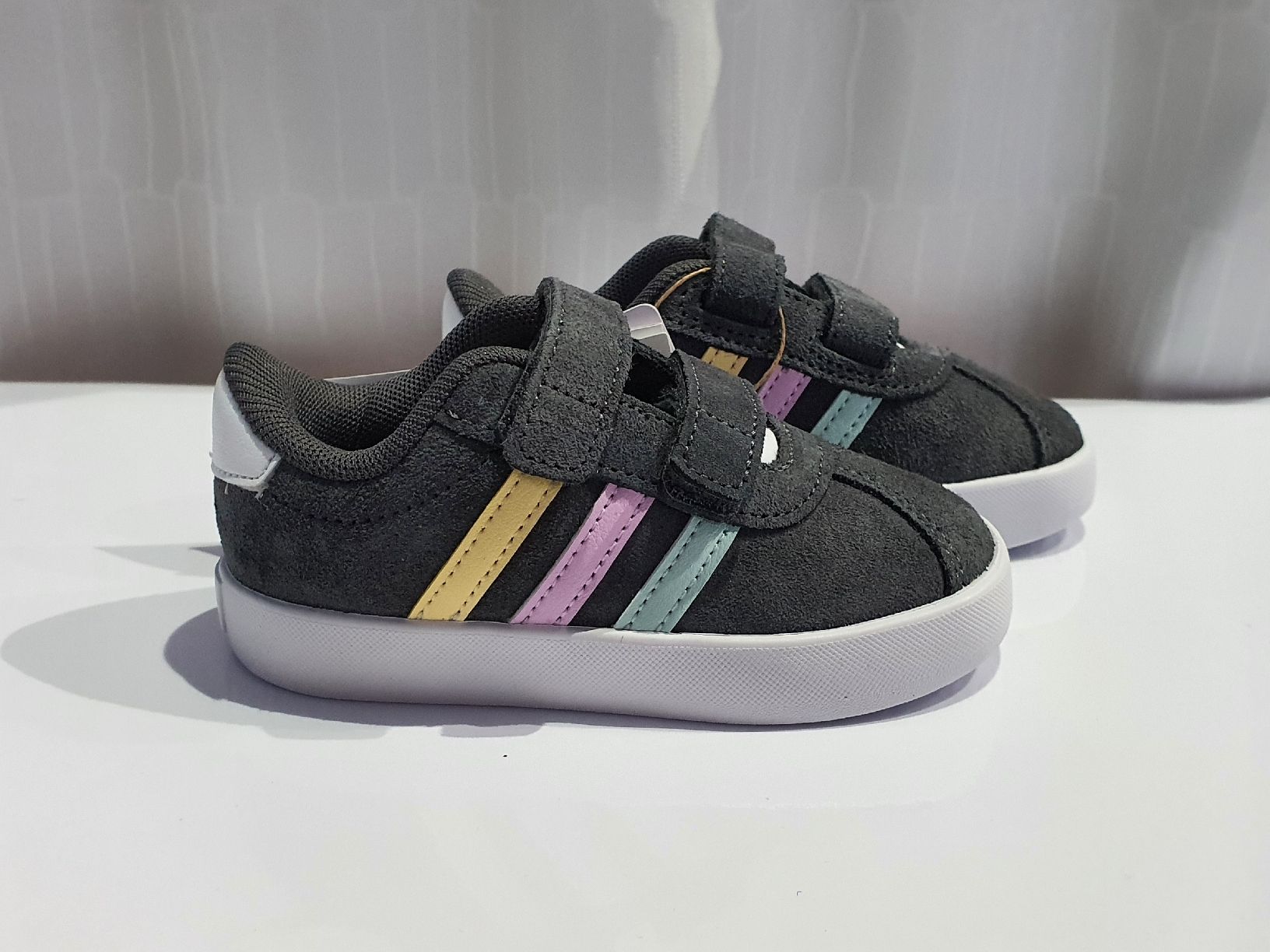 Adidas Schuhe für Mädchen: Gr. 22 - Adidas Kinderschuhe, Neu – Neu und originalverpackt aus Nürensdorf von kin_2jn6 1