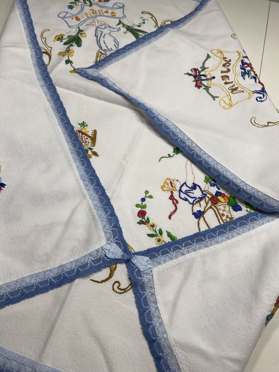 Coperte: Wunderschöner handmade tischtuch 🌸 – Usato da Opfikon venduto da Luis144 9
