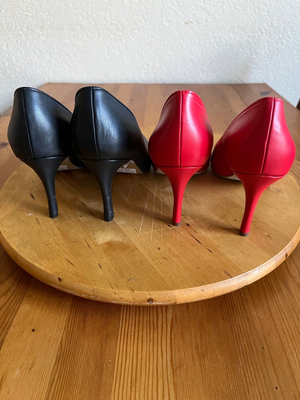 Scarpe da donna: 2 PAAR PUMPS GR. 37 – Nuovo (secondo la descrizione) da Schaffhausen venduto da susiquatro01 1
