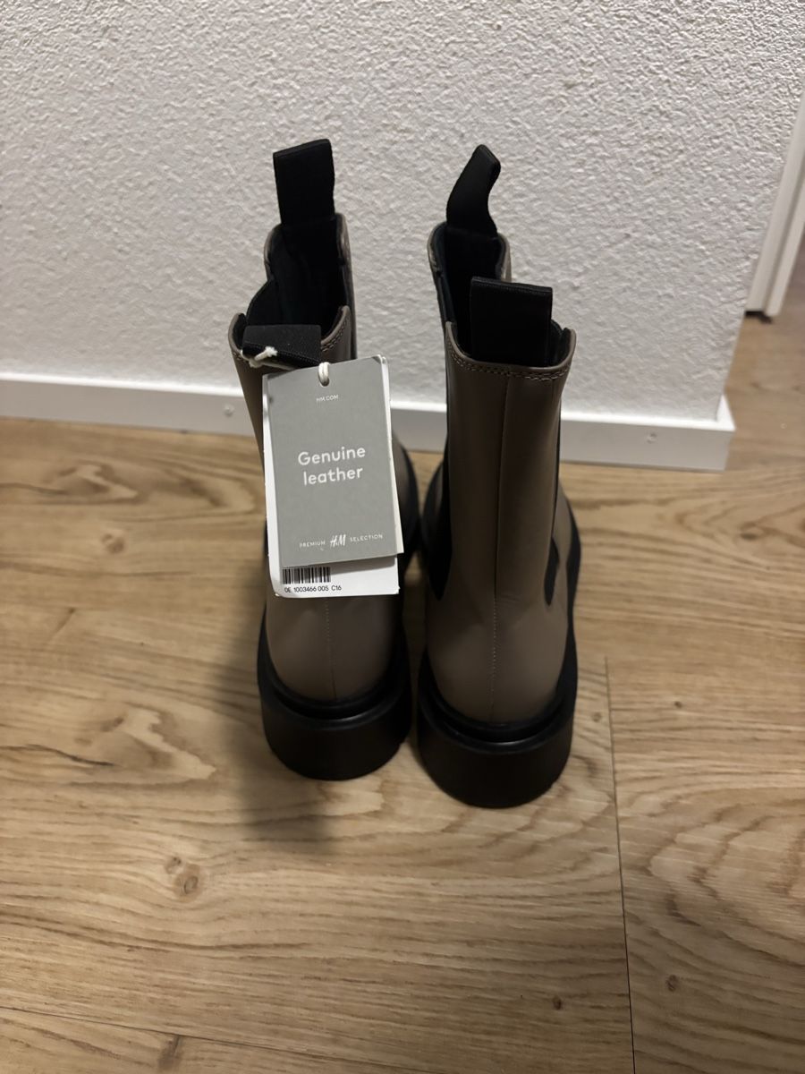 H&M Damenschuhe: Bottines cuir HM neuves – Neu und originalverpackt aus Ostermundigen von Delphine74