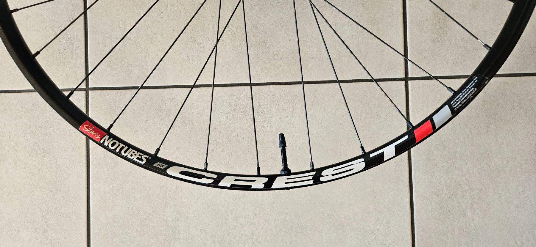 Cerchioni: Felgen Crest Stan`s, Bremsscheiben Ashima, Kasette Sram – Usato da Trachslau venduto da Daniel12766 7