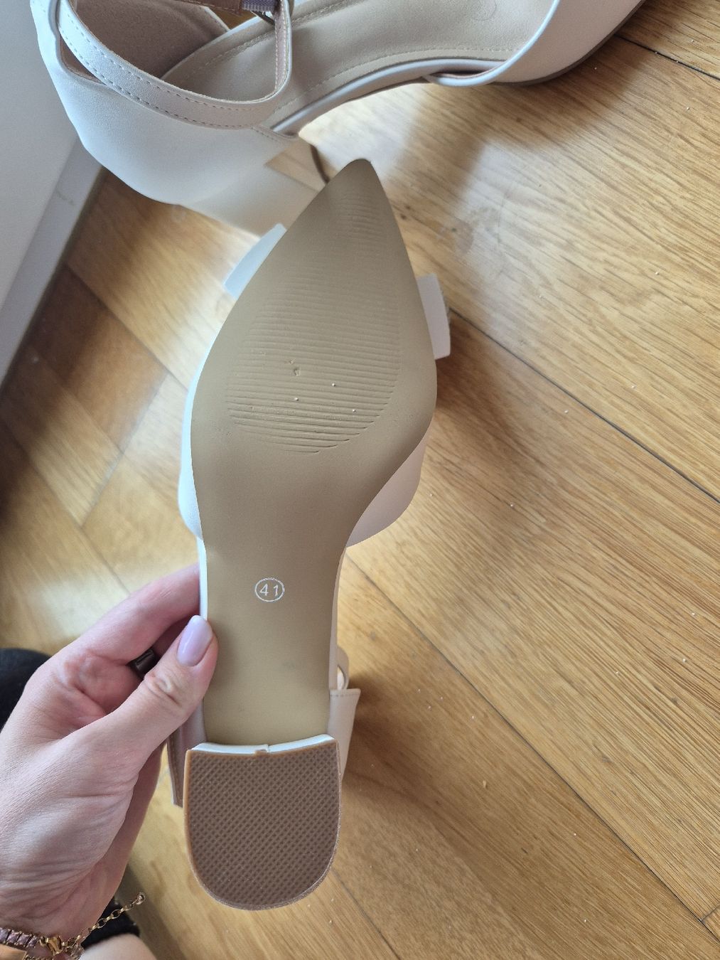Scarpe da donna: Elegante Pumps in Weiss – Nuovo e nell'imballaggio originale da Uster venduto da panda_leptir 3