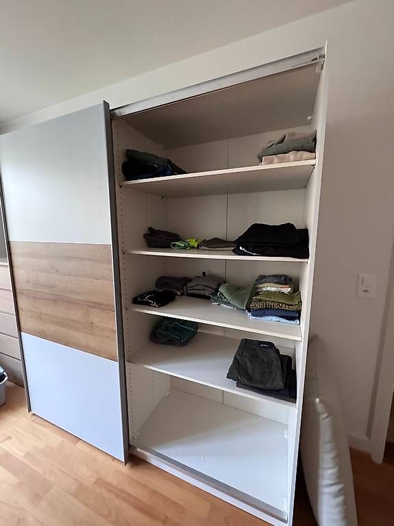 Armadi: Schwebetürenschrank – Usato da Bern venduto da lor_2n9h 3