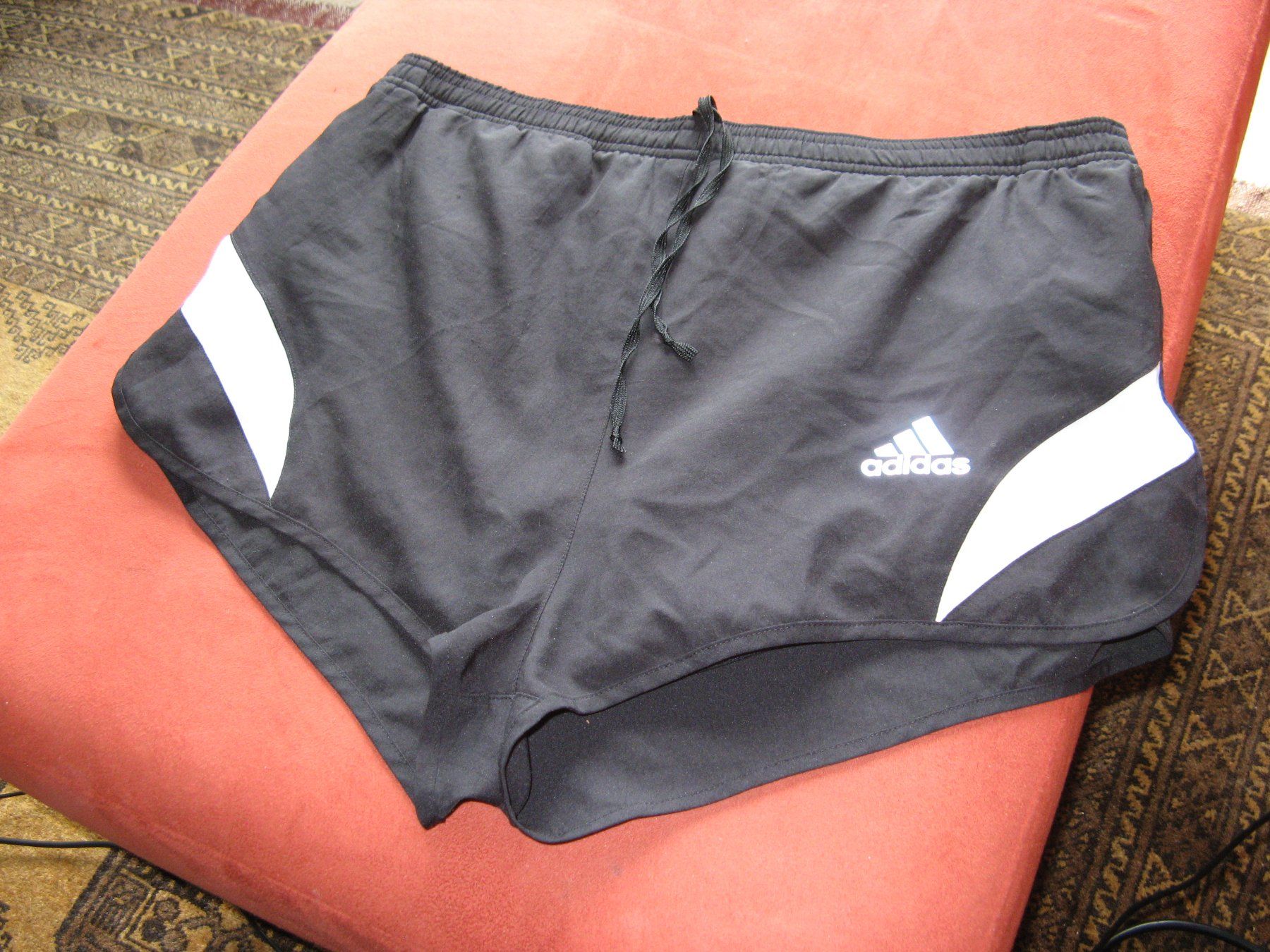 Adidas Pantalons: Adidas Shorts Gr. 40 – D'occasion à Zürich par apil
