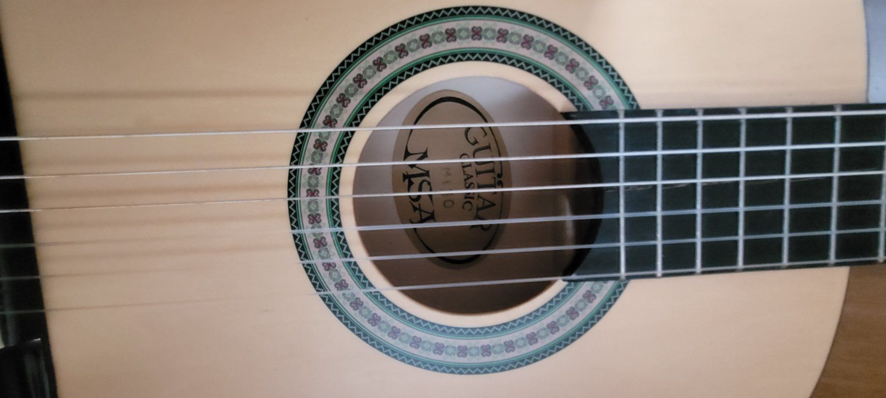 Strumenti musicali: Gitarre classic – Usato da Flawil venduto da airport01 2
