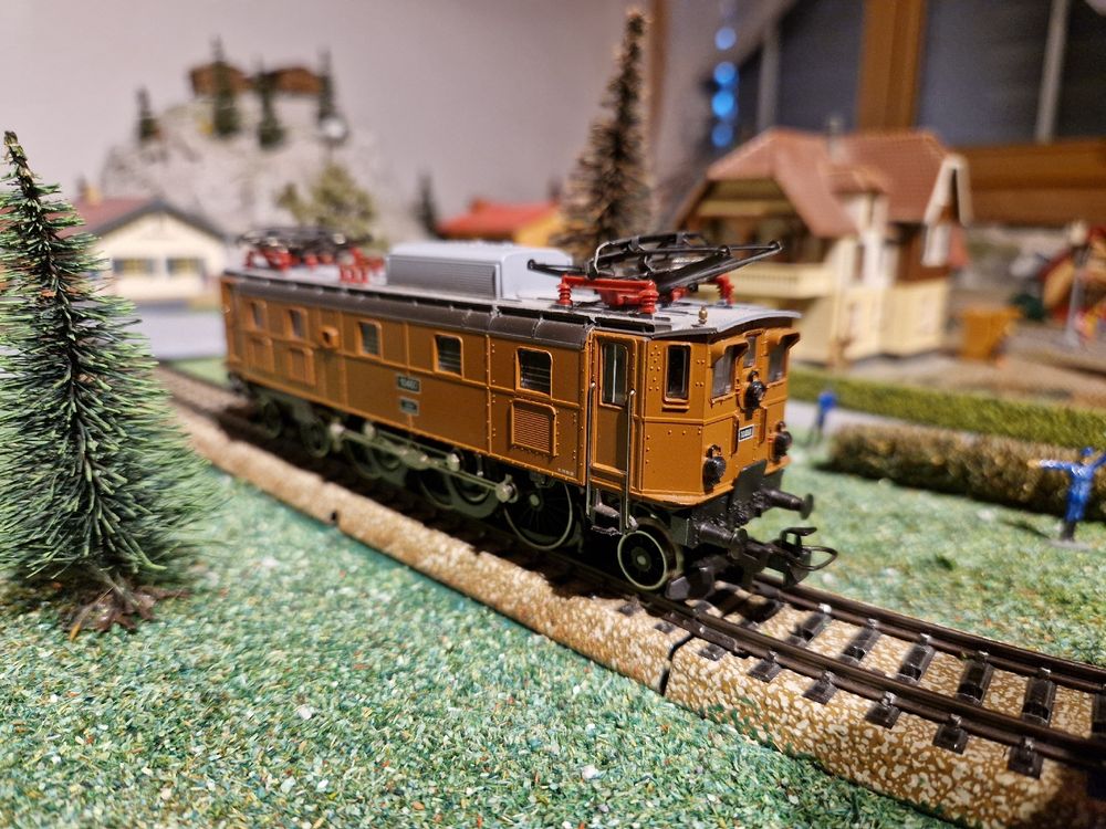 Märklin Trains électriques: Ae 3/6 Märklin H0 Lok – D'occasion à Hinterforst par Pontiac461 1