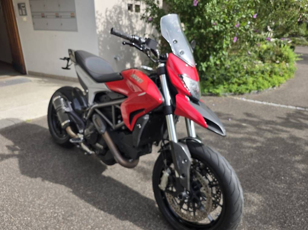Ducati Strada: Ducati Hypermotard 821 35kw – Usato da Basel venduto da rap_6f7m